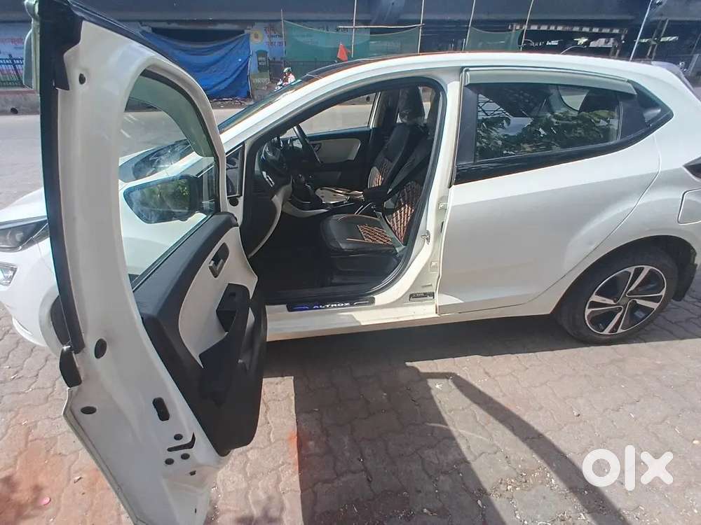 Tata Altroz 2024 Cng & Hybrids 25850 Km Driven