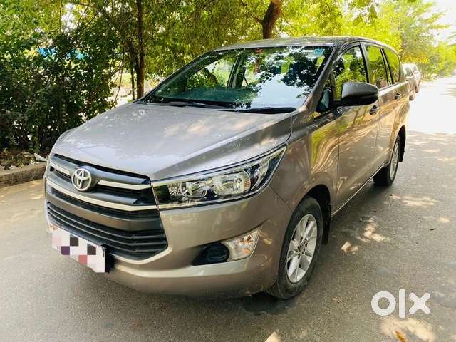Toyota Innova Crysta 2.4 G Mt, 2016, Diesel