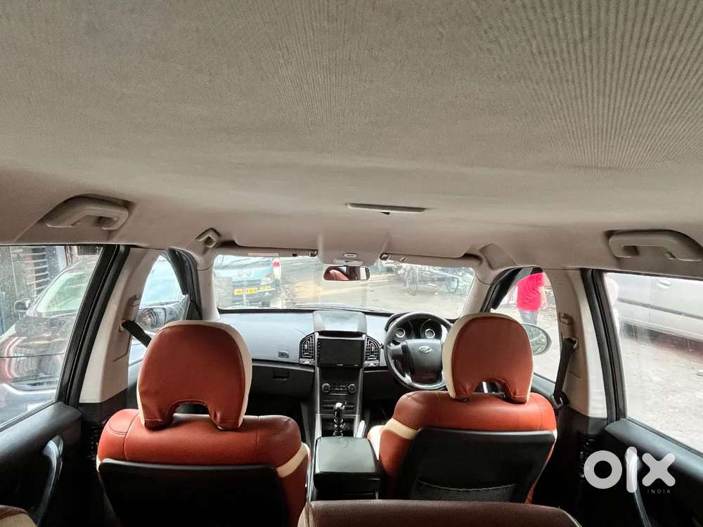 Mahindra Xuv500 पेट्रोल 2019