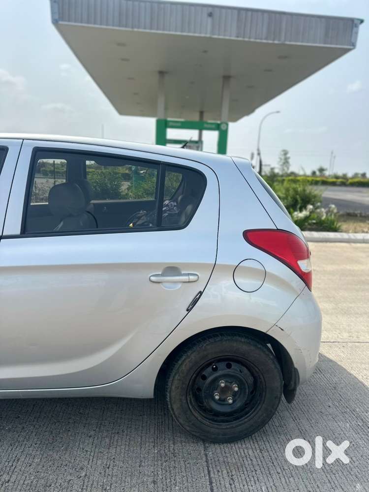 Hyundai Petrol Car 2011