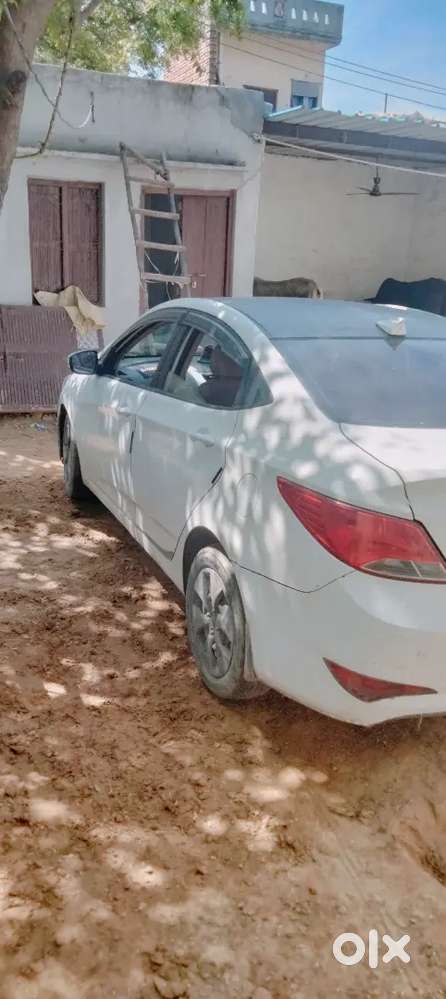 Hyundai Verna 2015 Petrol 126000 Km Driven