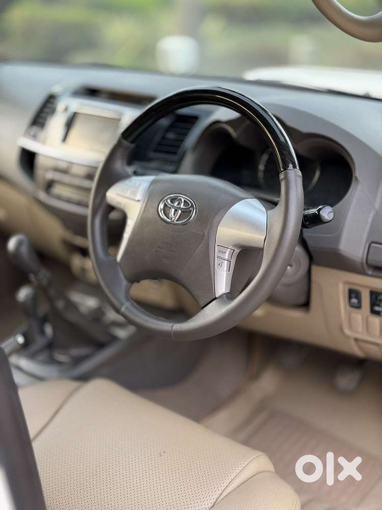 Toyota Fortuner 4x4 Manual Limited Edition, 2012, Diesel