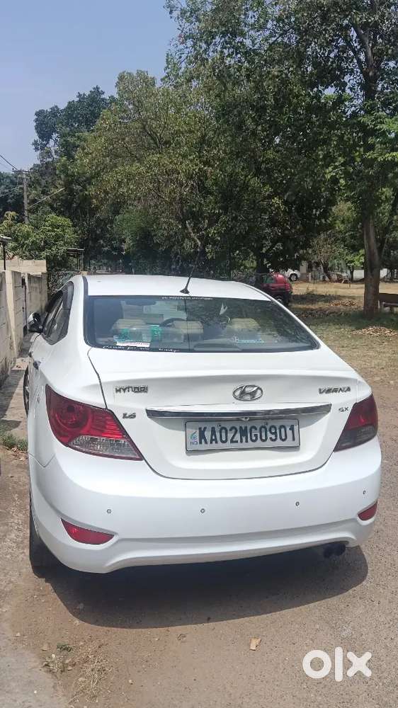 Hyundai Verna 2012