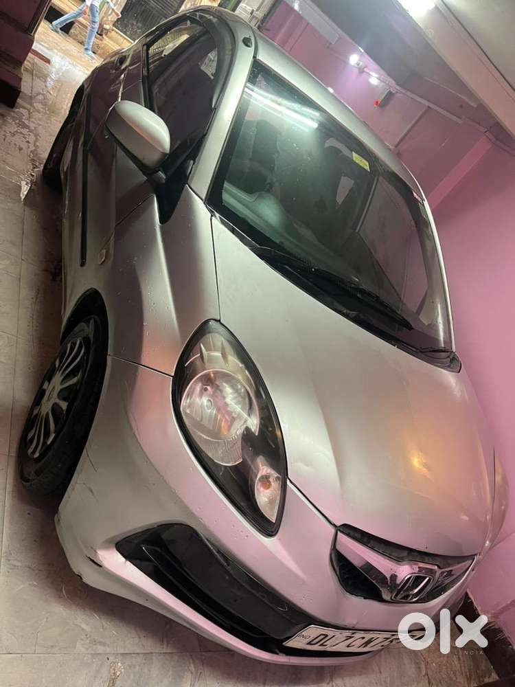 Honda Brio 2013 Petrol Well Maintained