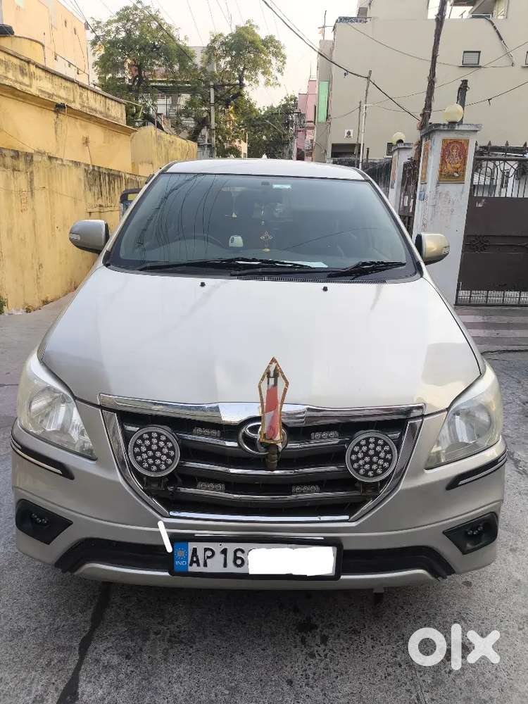 Toyota Innova 2.5v