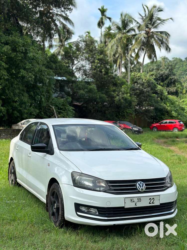 Volkswagen Vento 2010-2013 Petrol Highline, 2011, Petrol