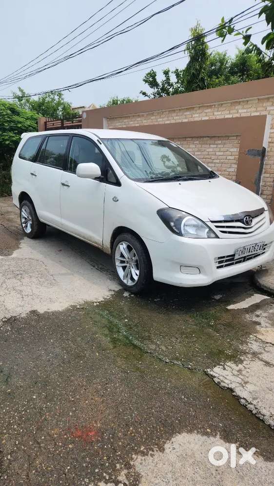 Toyota Innova Diesel 2010 S