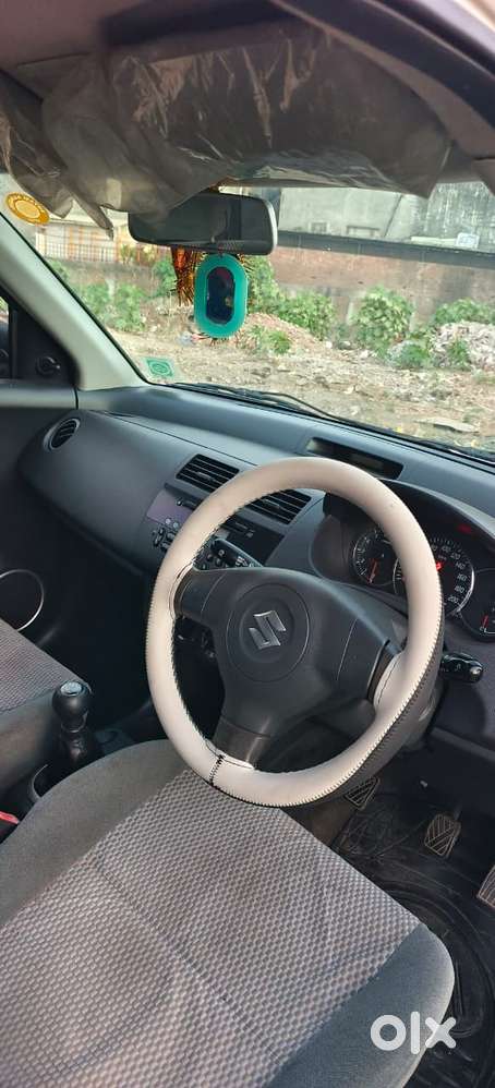 Maruti Suzuki Swift Dzire Vxi Optional, 2011, Petrol