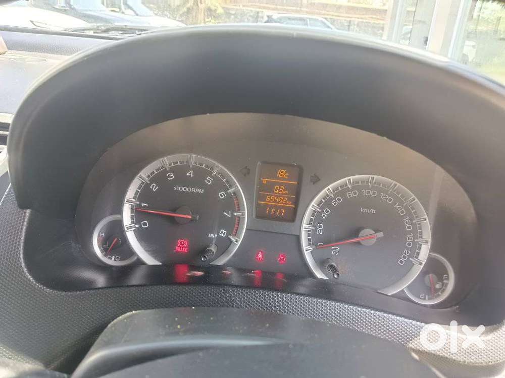 Maruti Suzuki Swift Vvt Zxi, 2013, Petrol