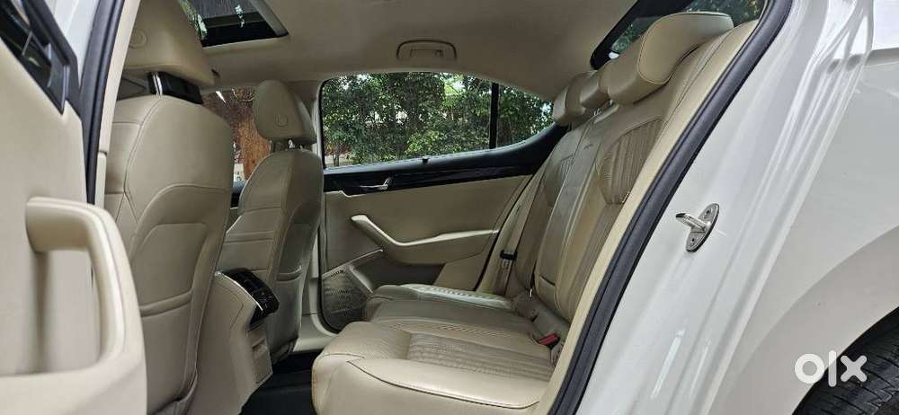 Skoda Superb Lk 1.8 Tsi At, 2018, Petrol