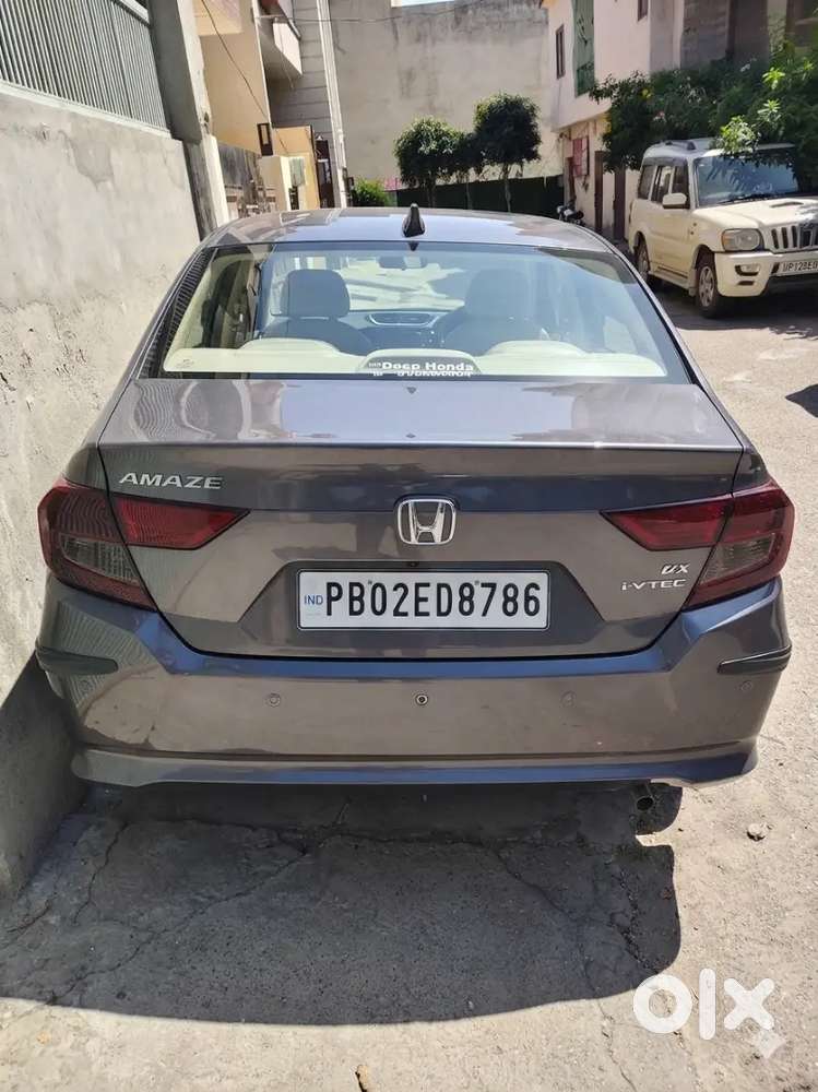 Honda Amaze Petrol Top Model Vmt With Push Start Stop Button.