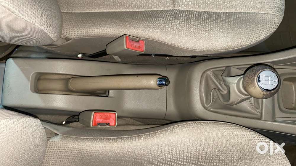 Maruti Suzuki Swift Dzire Zxi, 2013, Petrol