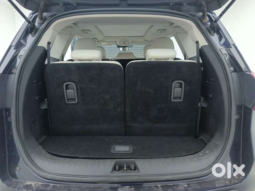 Mahindra Xuv700 2.2 Ax 7 Diesel Mt Luxury Pack Str, 2023, Diesel