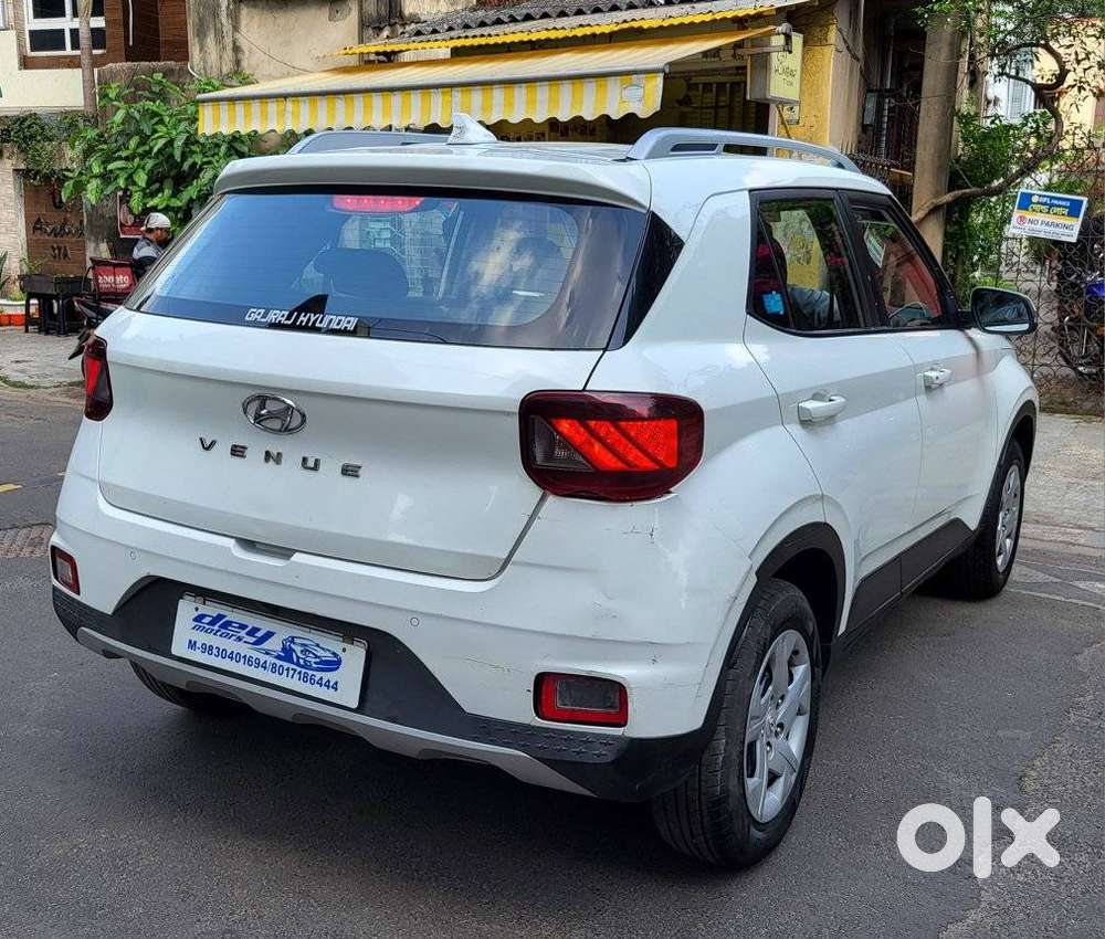 Hyundai Venue 1.2 S Plus, 2021, Petrol