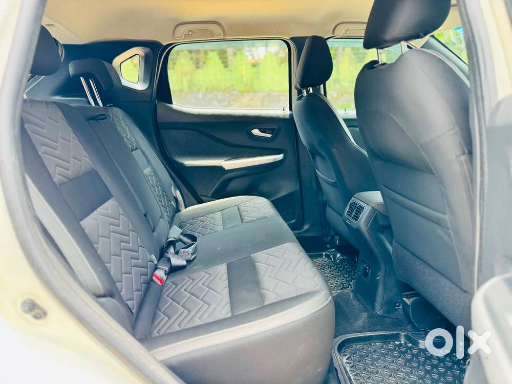 Nissan Magnite 1.0 Xv Premium Turbo Cvt (o), 2021, Petrol