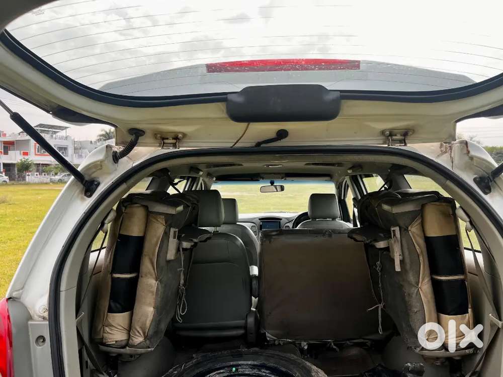 Toyota Innova 2011 Diesel 248000 Km Driven