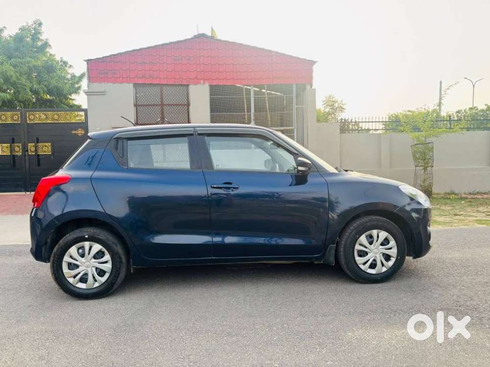 Maruti Suzuki Swift Vxi + Manual, 2022, Petrol