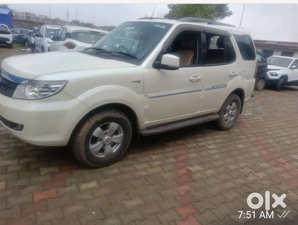 Tata Safari Storme 2017