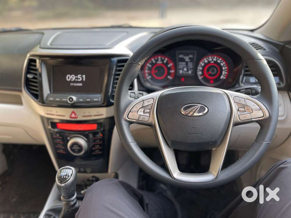 Mahindra Xuv300 W8, 2022, Petrol