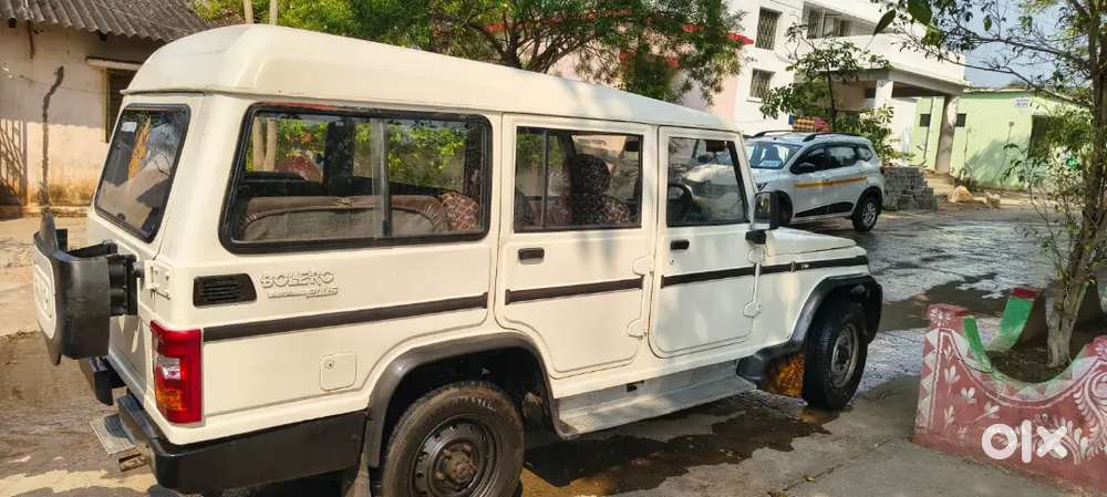 Mahindra Bolero Neo Plus 2010 Diesel 300000 Km Driven