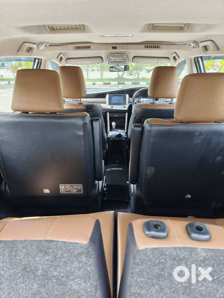 Toyota Innova Crysta 2.8z Automatic, 2016, Diesel