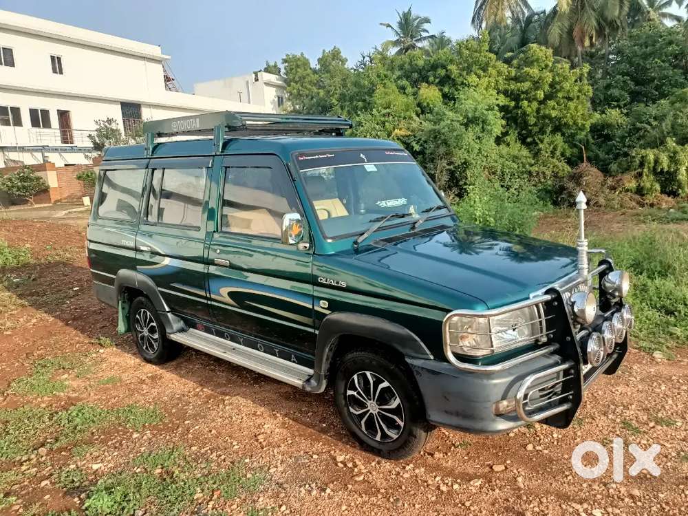 Toyota Qualis 2004 Diesel Well Maintained