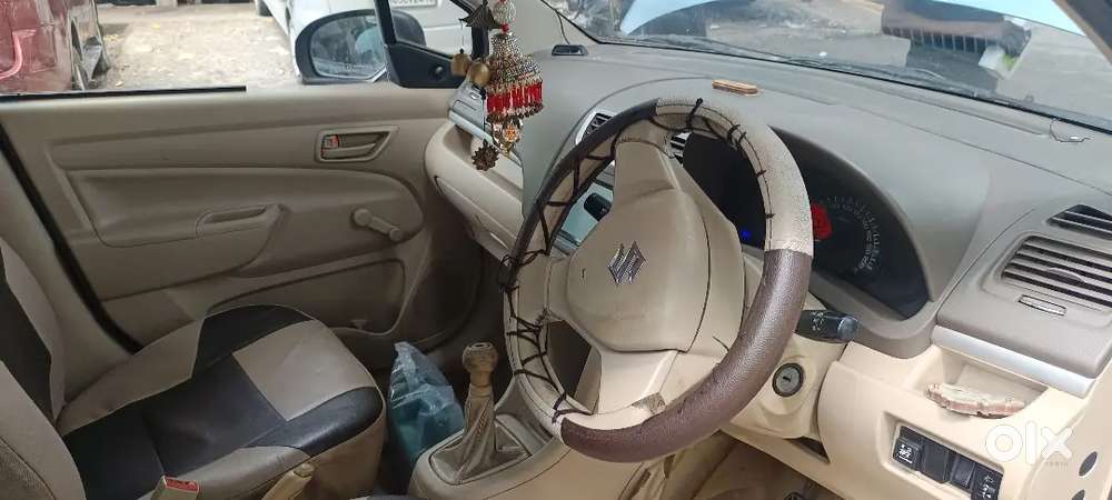 Maruti Suzuki Ertiga Lxi 2012 Petrol And Cng
