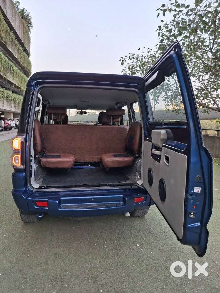 Mahindra Scorpio S6 Plus, 2016