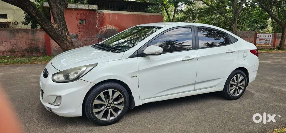 Hyundai Verna 1.6 Sx 2011