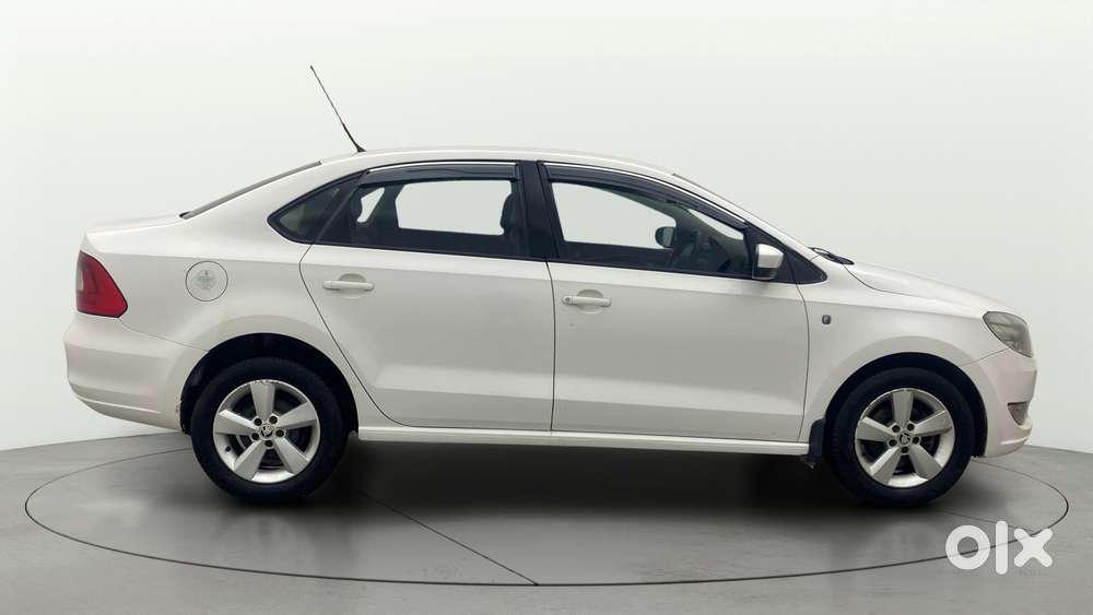 Skoda Rapid 1.5 Tdi At Elegance, 2015, Diesel