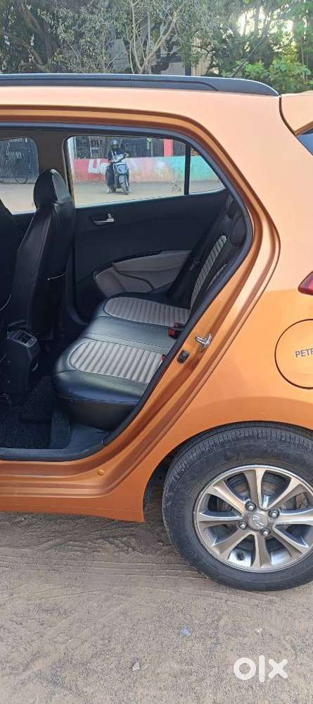 Hyundai Grand I10 2016-2017 Asta Option At, 2016, Petrol