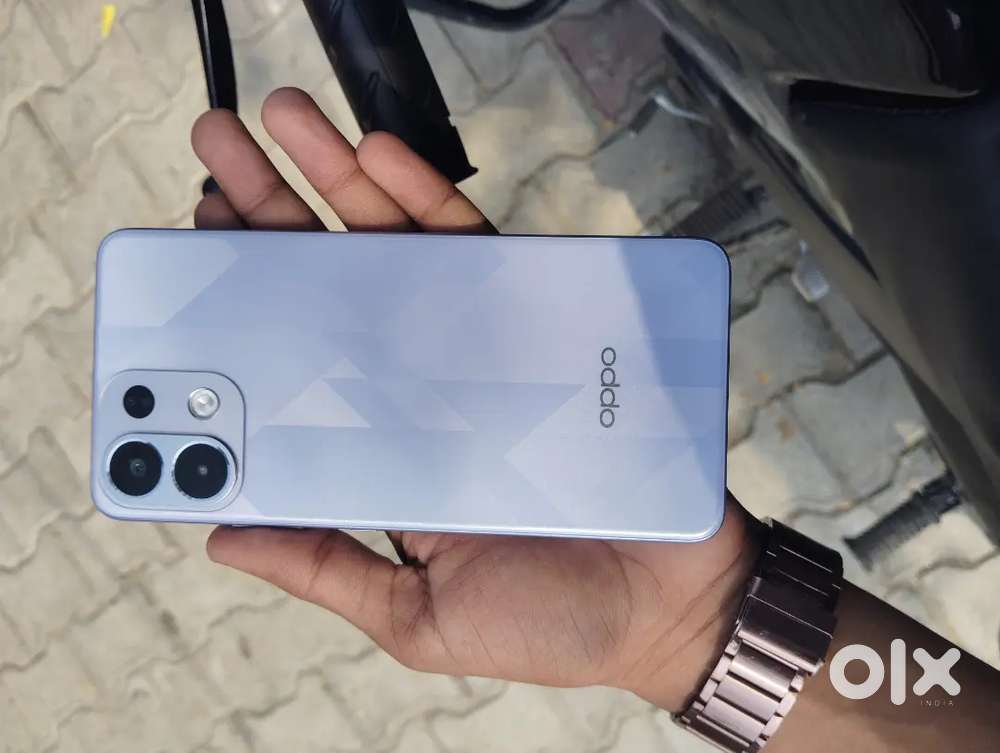 Oppo k13 5g mint condition display finger 8moth old