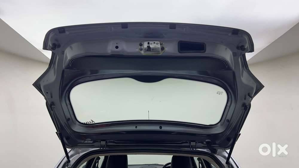 Tata Tiago Xza, 2019, Petrol