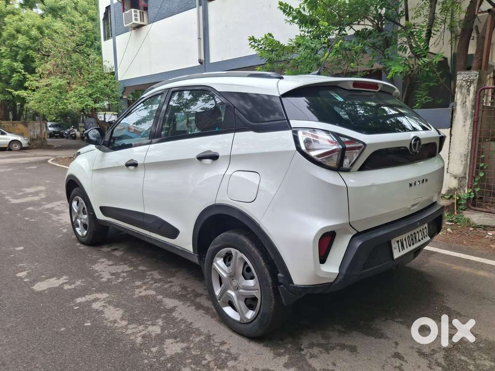 Tata Nexon 1.2 Revotron Xma Amt (s), 2022, Petrol
