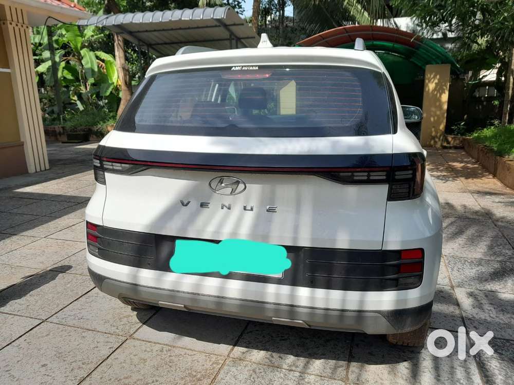 Hyundai Venue Petrol 2023