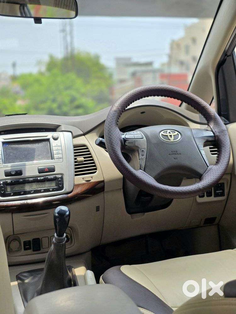 Toyota Innova 2.5 Vx 7 Seater Bs Iv, 2012, Diesel