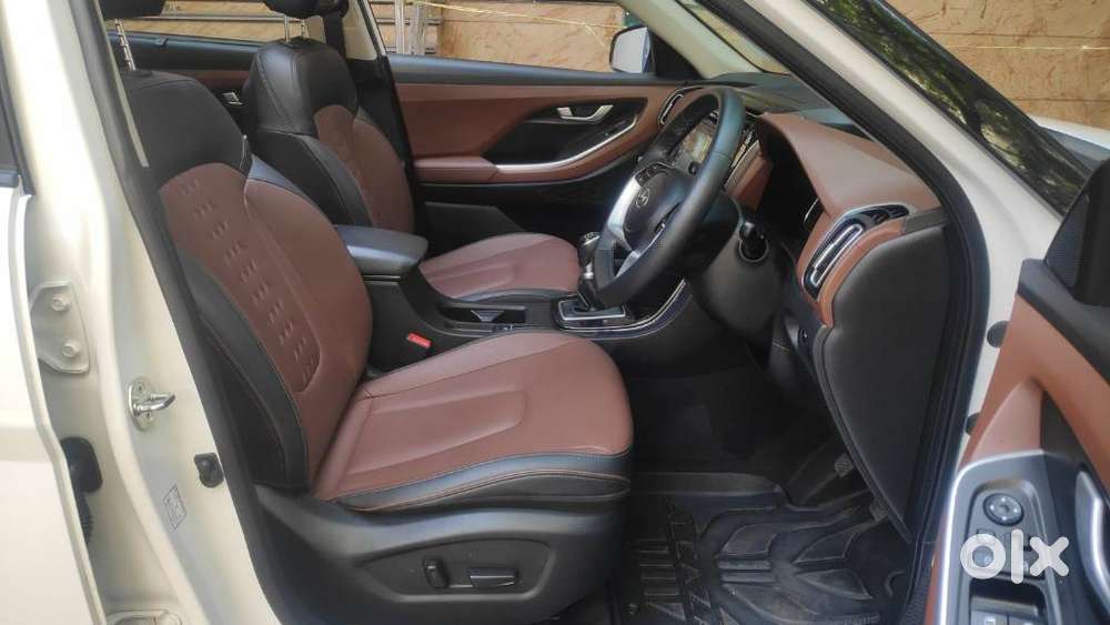 Hyundai Alcazar Platinum 7 Str 1.5 Turbo Petrol Adventure, 2024, Pet..