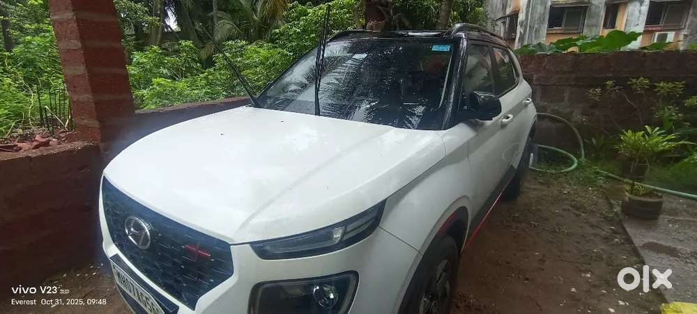 Hyundai Venue 2021 Petrol Well Maintained