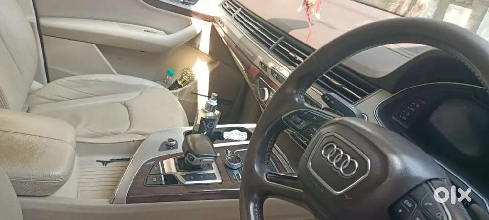 Audi Q7 Company Service Very High Quality Car
