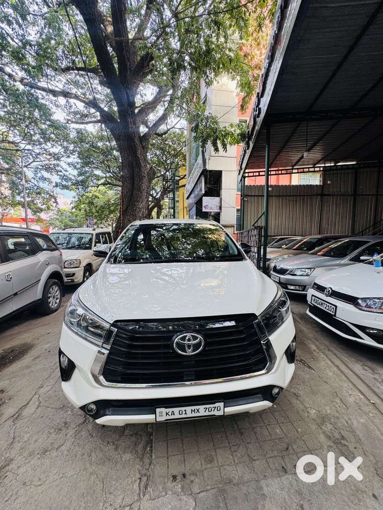 Toyota Innova Crysta [2020-ongoing] 2.4 Gx 8 Str, 2022, Diesel