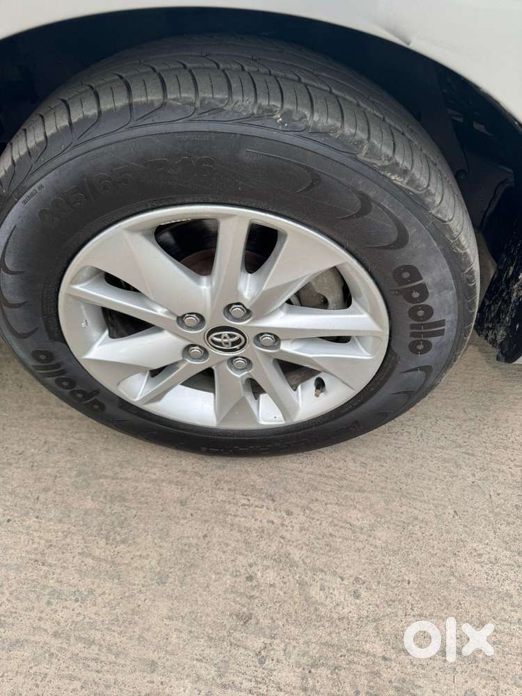 Toyota Innova Crysta 2.8 Gx At 7 Str, 2017, Diesel