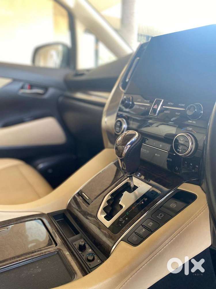 Toyota Vellfire 2021