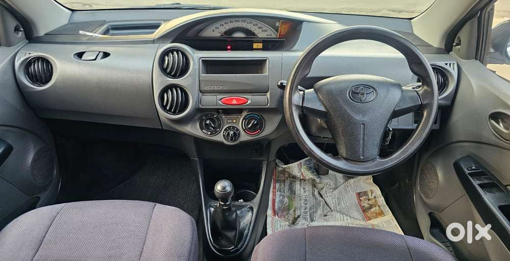 Toyota Etios Liva 2011-2012 G, 2012, Petrol
