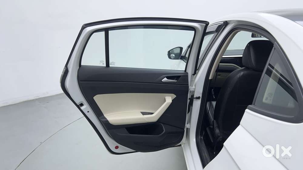 Volkswagen Virtus Highline Plus 1.0 Tsi At, 2023, Petrol