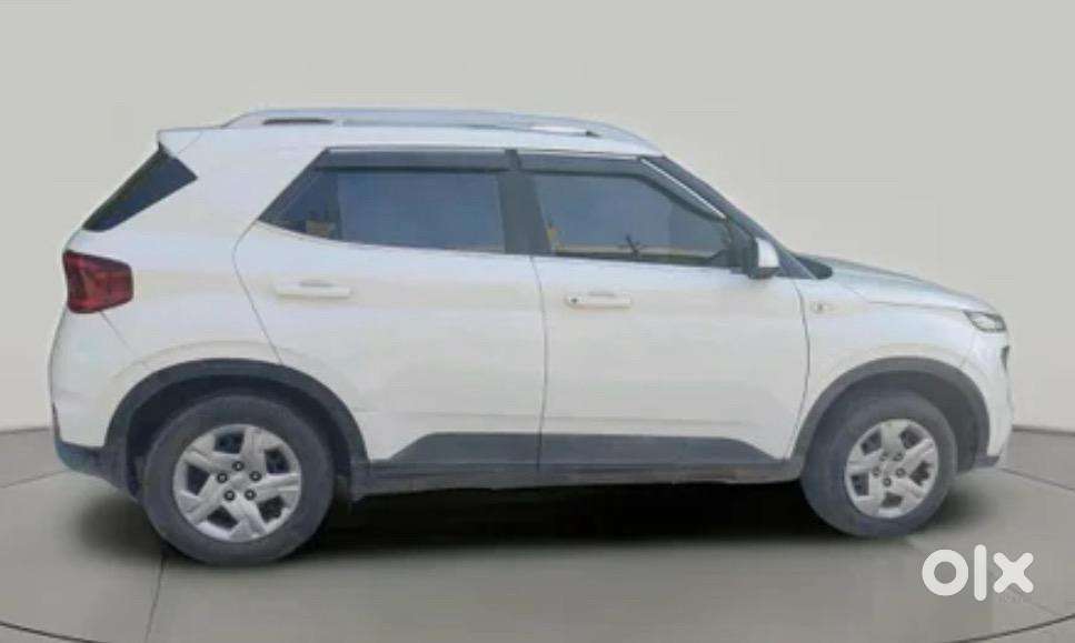 Hyundai Petrol Manual 2021