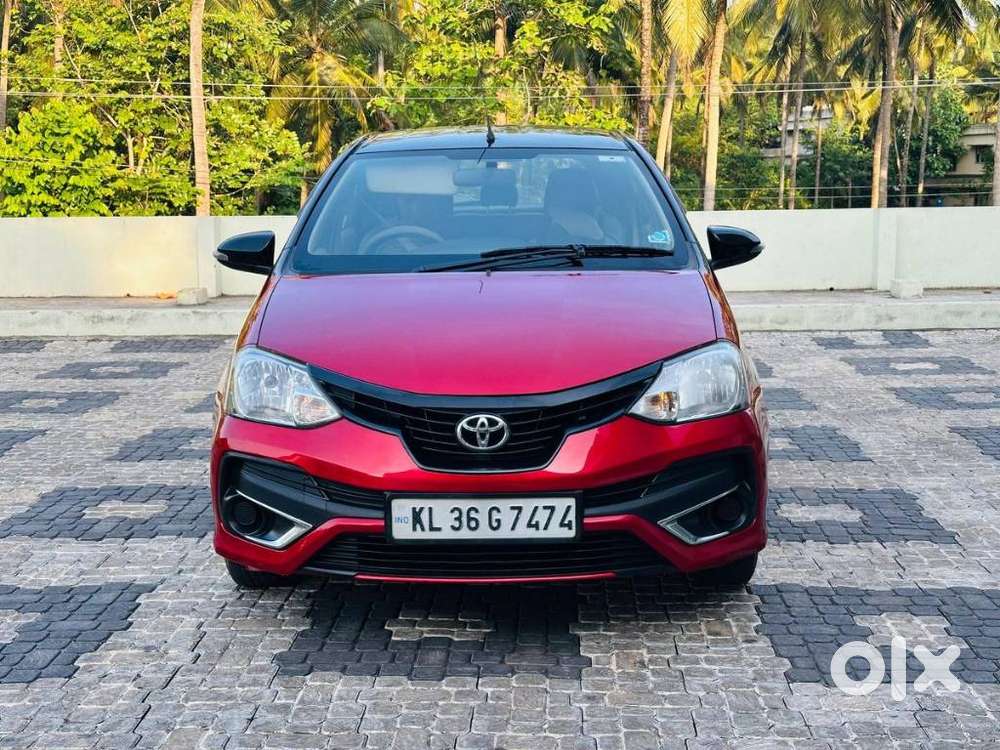 Toyota Etios Liva V Dual Tone, 2018, Petrol