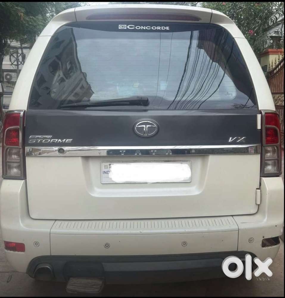 Tata Safari Storme 2016