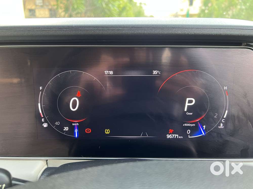 Mahindra Xuv700 2.2 Ax 7 Diesel At Luxury Pack Str Awd, 2022, Diesel