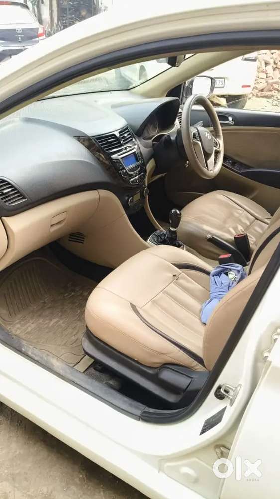Hyundai Verna 1.6 Ex 2012