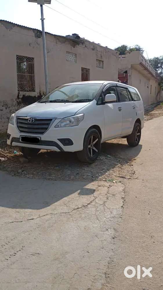 Toyota Innova 2010 Diesel Well Maintained